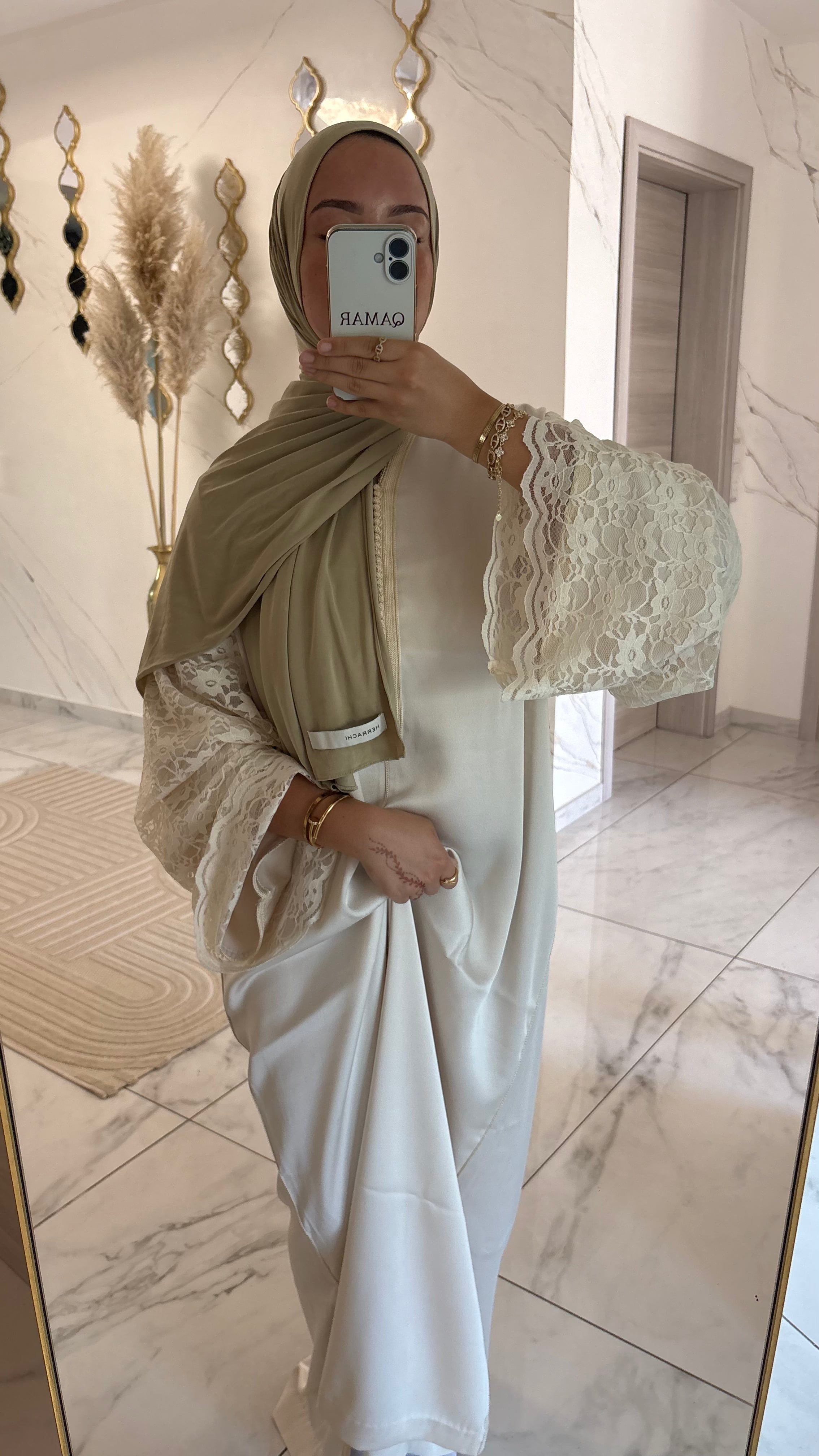 Ayla Abaya