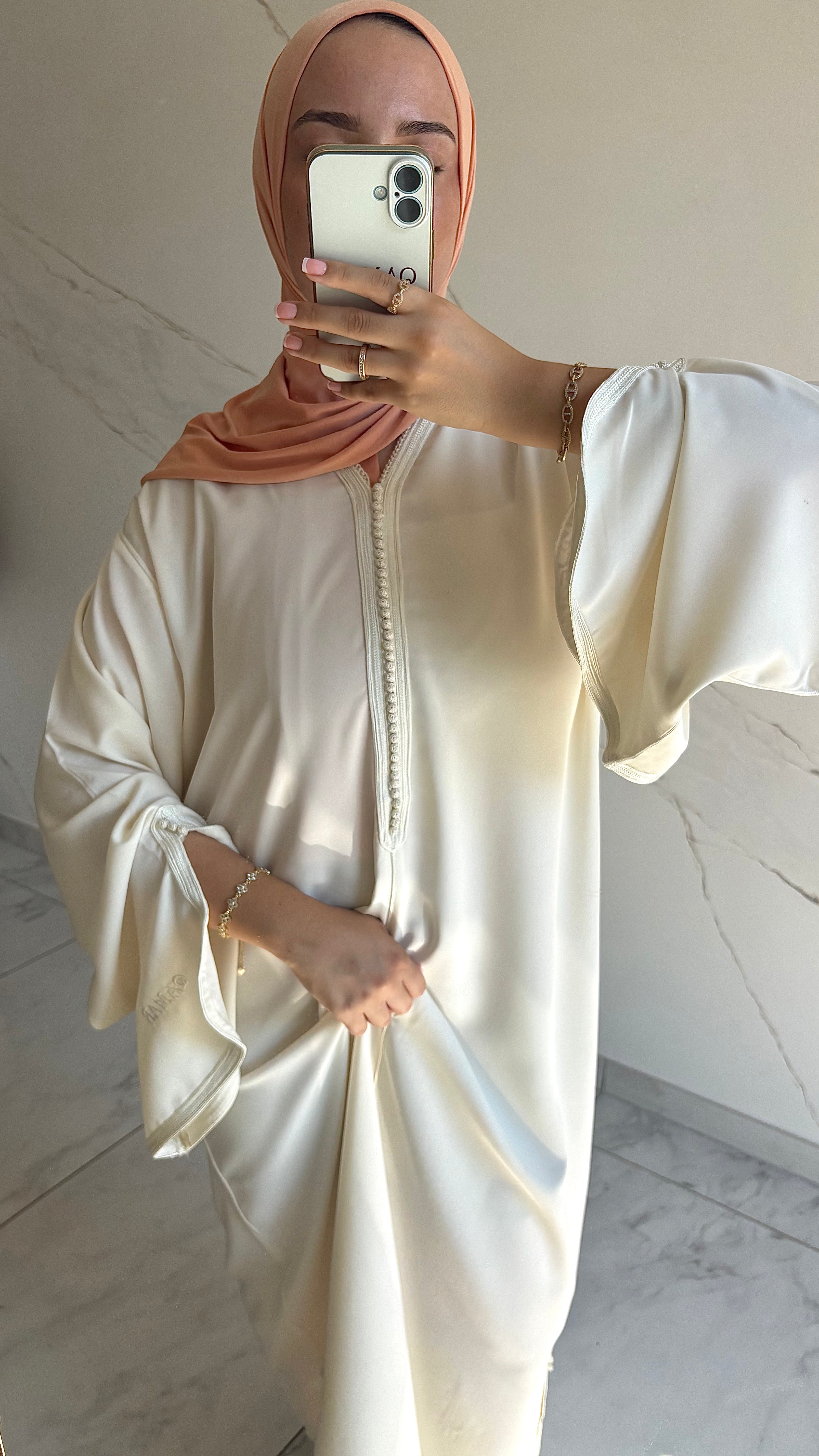 Nahla Abaya