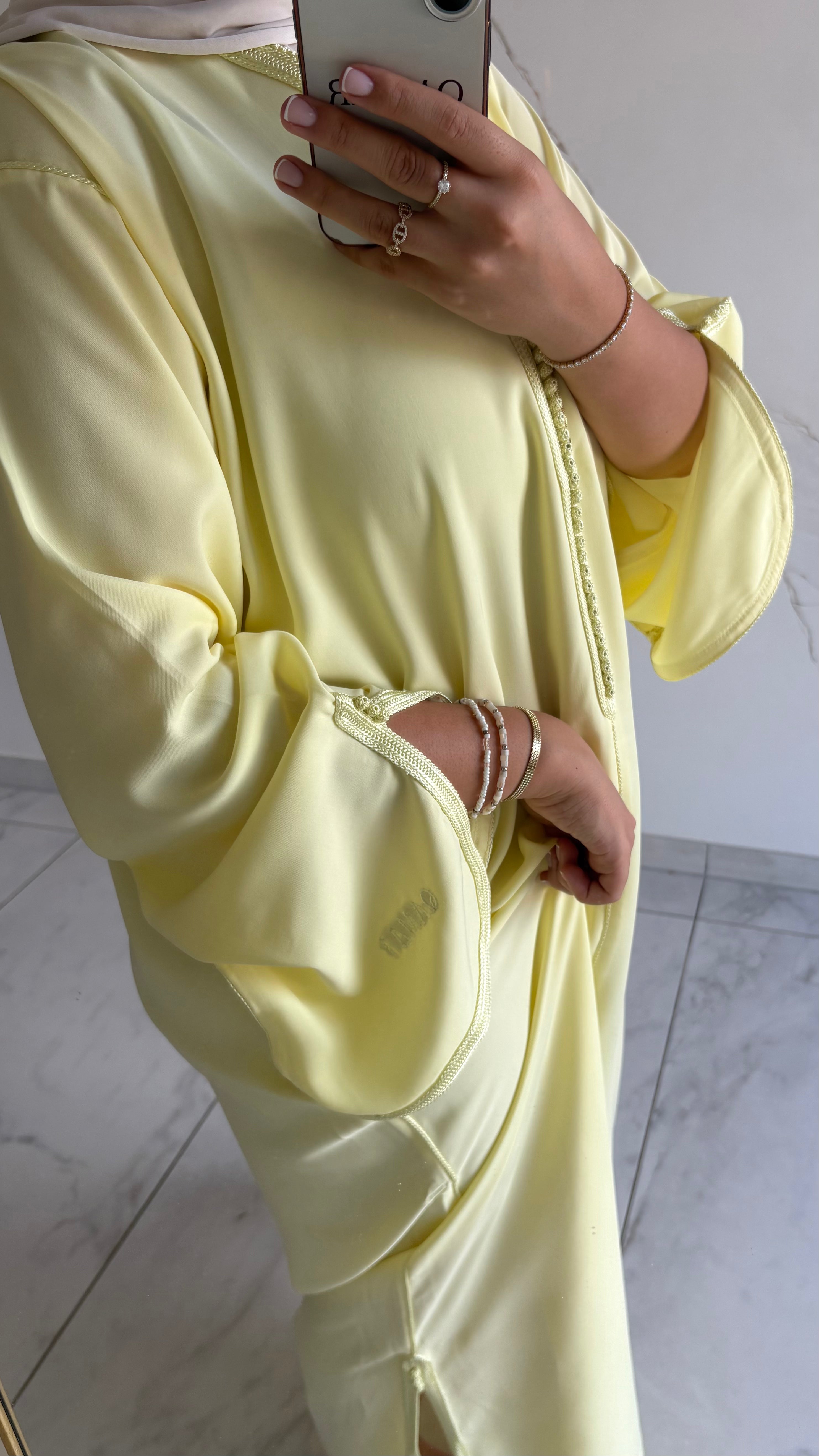 Nahla Abaya