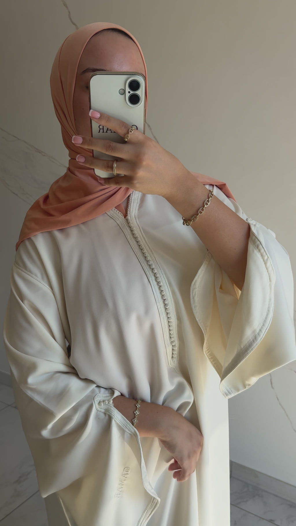 Nahla Abaya